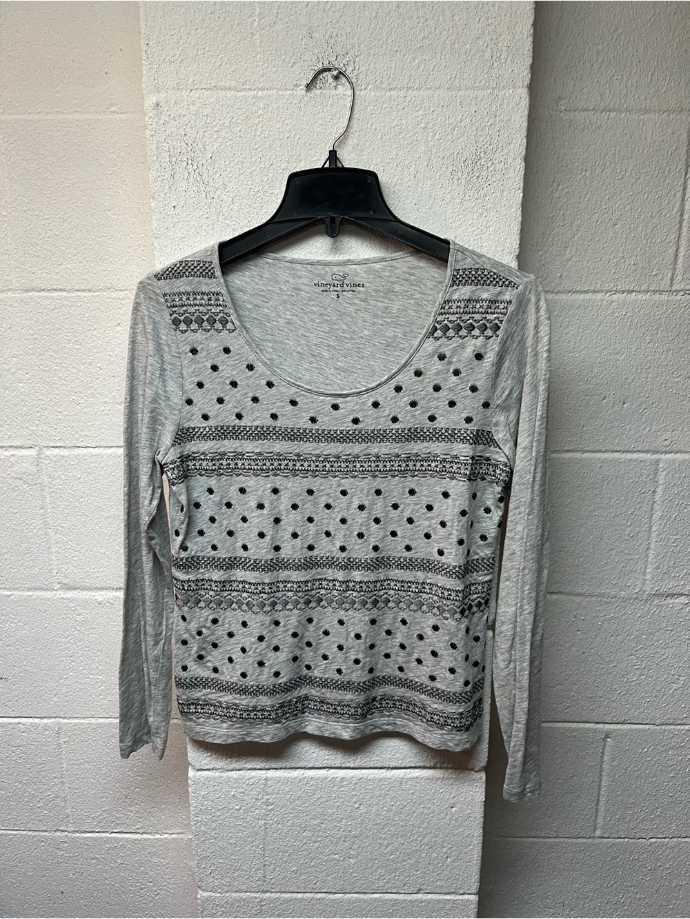 Vineyard Vines Light Gray Long-Sleeve Scoop Neck Top
